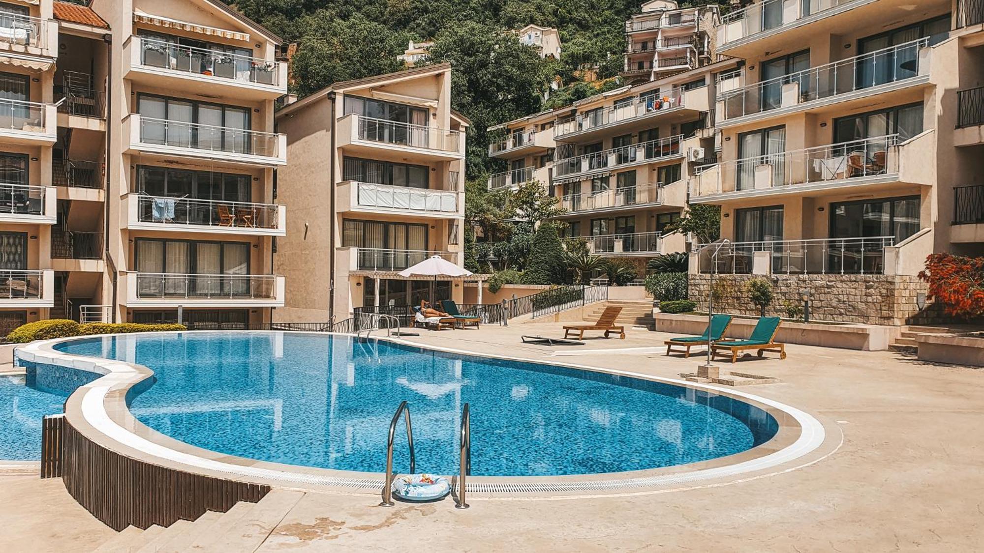 A&a In Blue Horizon Przno With Pool Apartment Budva